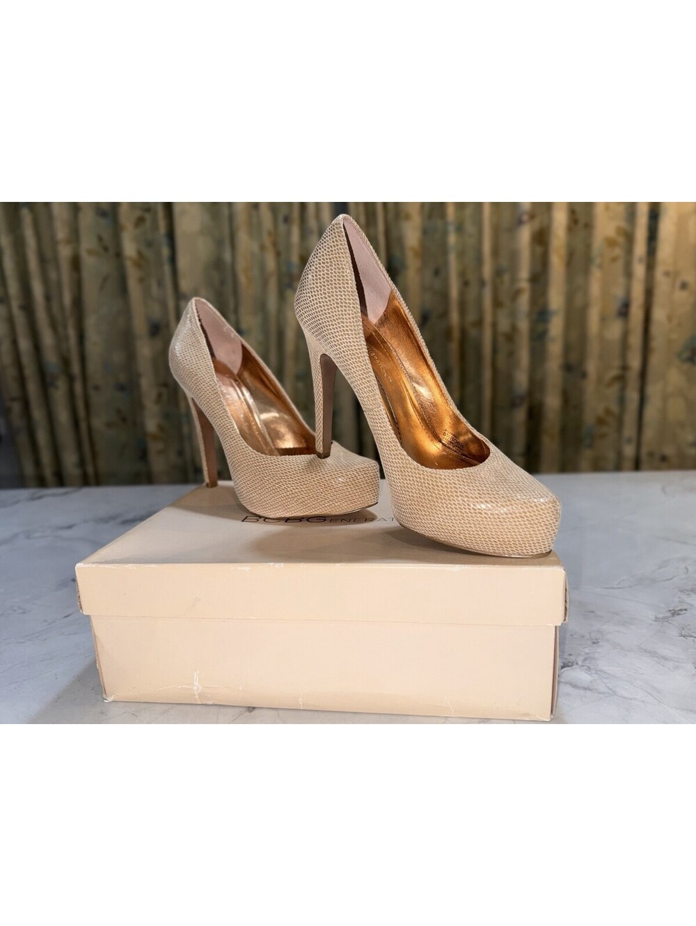 BCBGeneration BG-Parade Pumps 6.5M Cashew Snake Platform Stiletto Heels Box